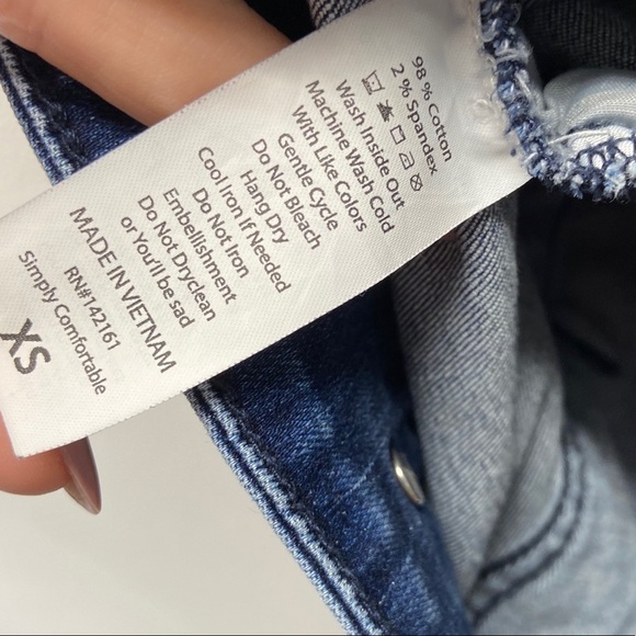 Lularoe Jaxon Denim Floral Embroidered Jacket Sz XS - Picture 5 of 5